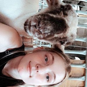 Meet your Posher, Kenzie